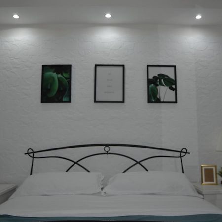 Carmelina 20 Apartment Napoli Bagian luar foto