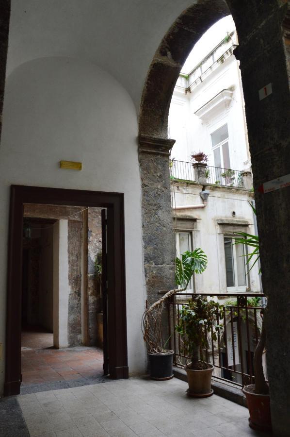 Carmelina 20 Apartment Napoli Bagian luar foto