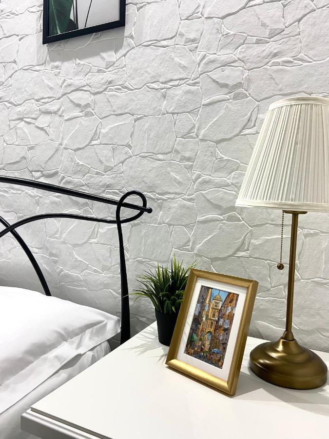 Carmelina 20 Apartment Napoli Bagian luar foto
